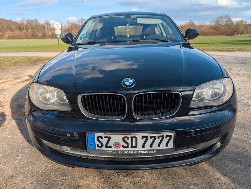 Gebraucht BMW 118 143 PS (105 kW) 2010 Schwarz Kleinwagen