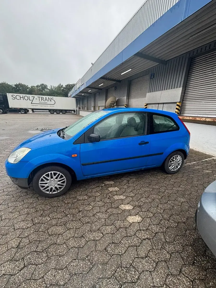 Gebraucht Ford Fiesta 60 PS (44 kW) 2003 Blau Kleinwagen