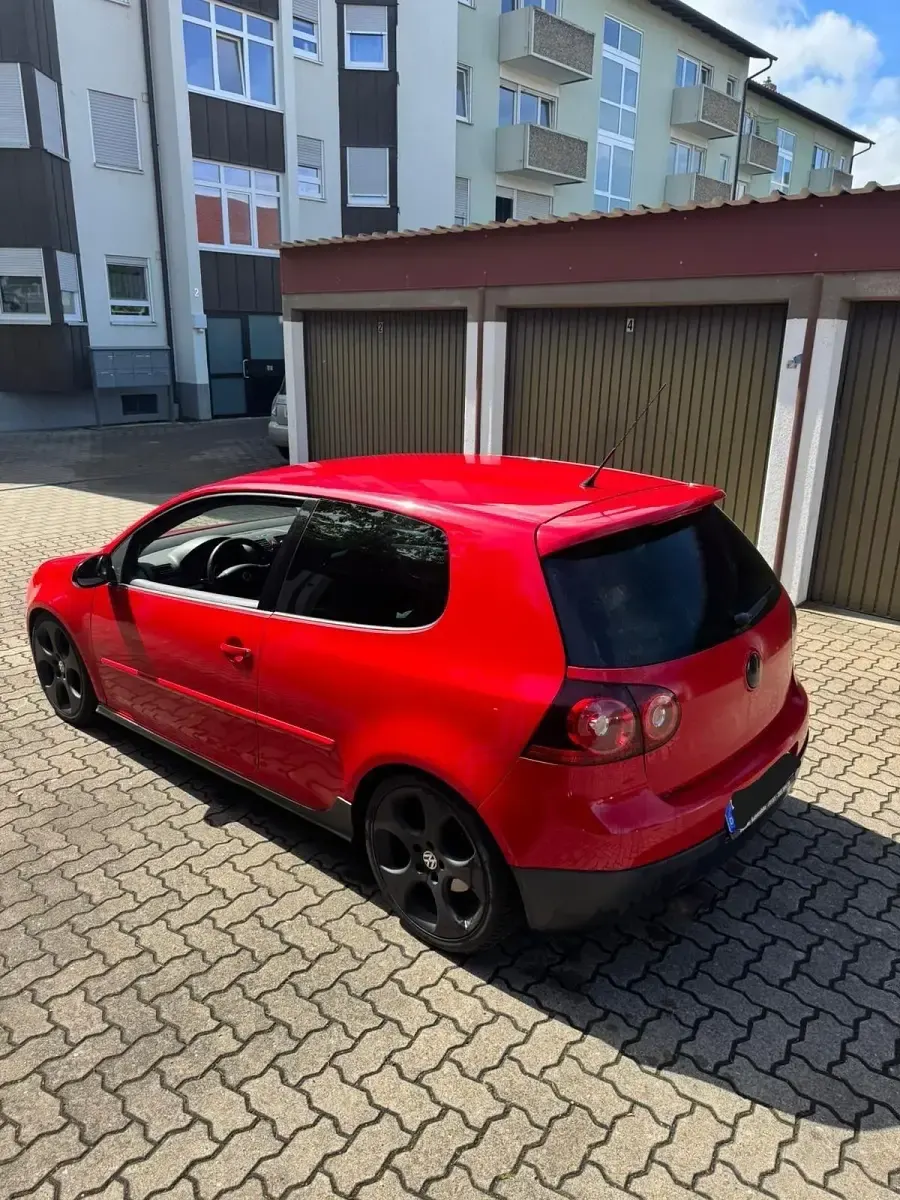 Używany VW Golf V GTI 200 KM (147 kW) 2005 Czerwony Hatchback