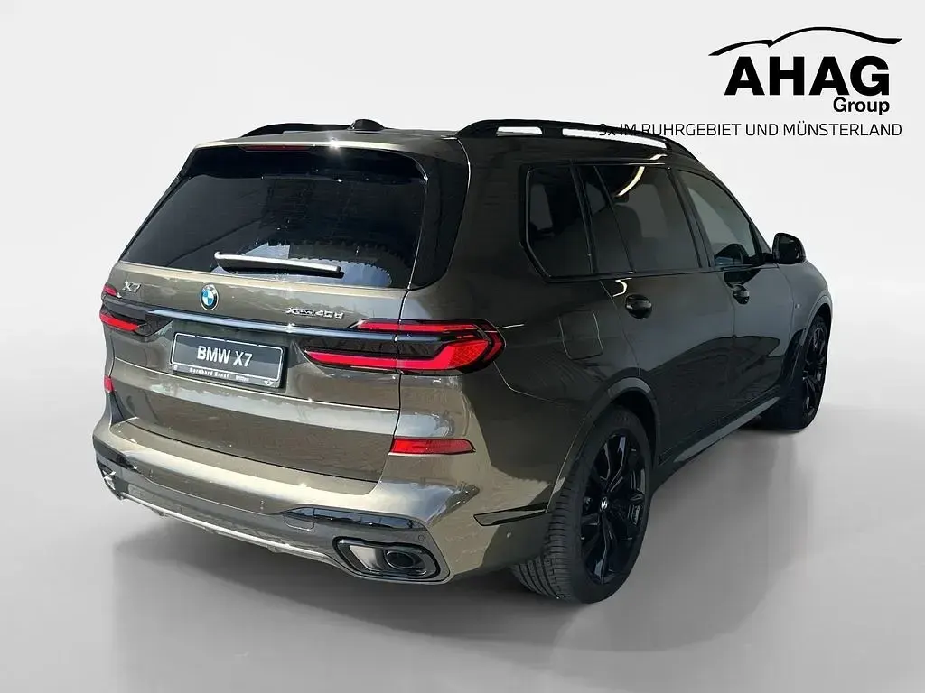 Neu BMW X7 Sport Line 352 PS (258 kW) 2026 Grau SUV