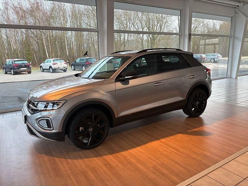 Neu VW T-Roc Style 150 PS (110 kW) 2025 Silber SUV