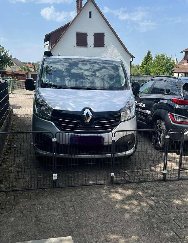 Silber Gebraucht 2019 Renault Trafic Van | 29.500 € - Bild 1/4