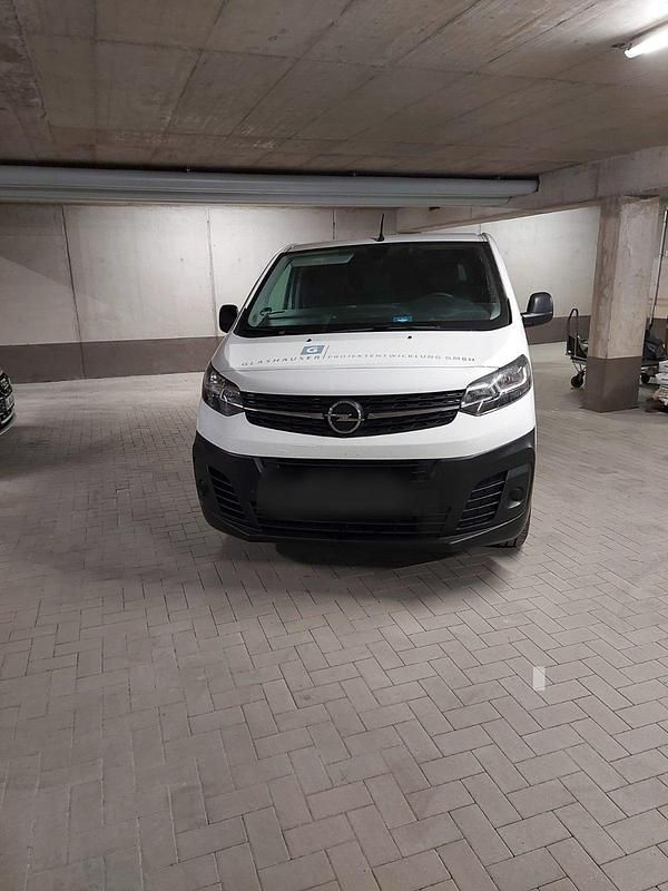 Gebraucht Opel Vivaro 2022 Weiß Van / Kleinbus