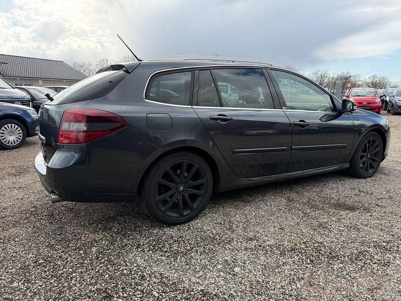 Gebraucht Renault Laguna GrandTour Initiale 173 PS (127 kW) 2011 Grau Kombi