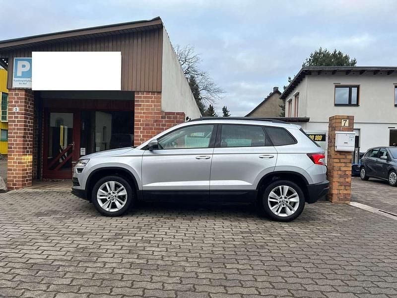 Gebraucht Skoda Karoq Ambition 150 PS (110 kW) 2021 Brilliantsilber metallic SUV