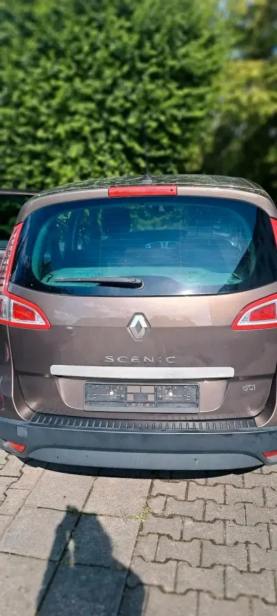 Gebraucht Renault Scénic 107 PS (78 kW) 2010 Braun Van / Kleinbus