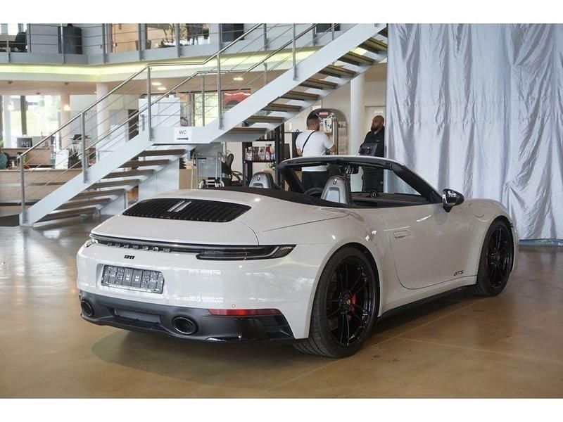 Gebraucht Porsche 911 Carrera 4 Cabriolet 480 PS (353 kW) 2023 Kreide grau Cabrio