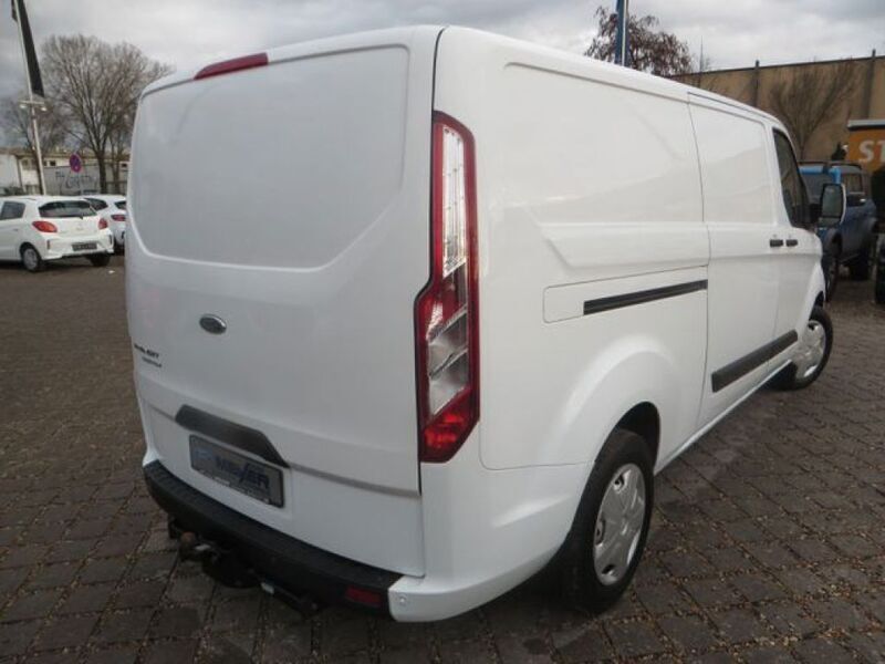Gebraucht Ford Transit Custom Trend 131 PS (96 kW) 2020 Frostweiß Van