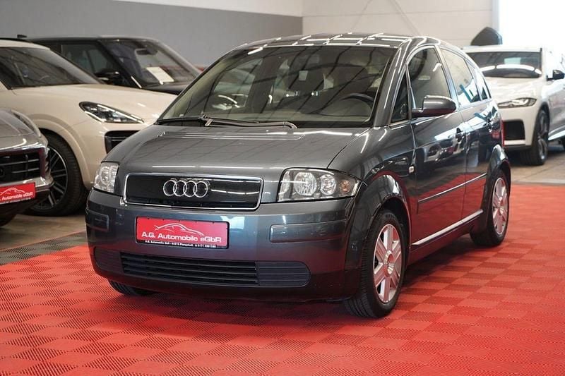 Grau Gebraucht 2002 Audi A2 Kleinwagen | 1.950 € (Superpreis) - Bild 1/4