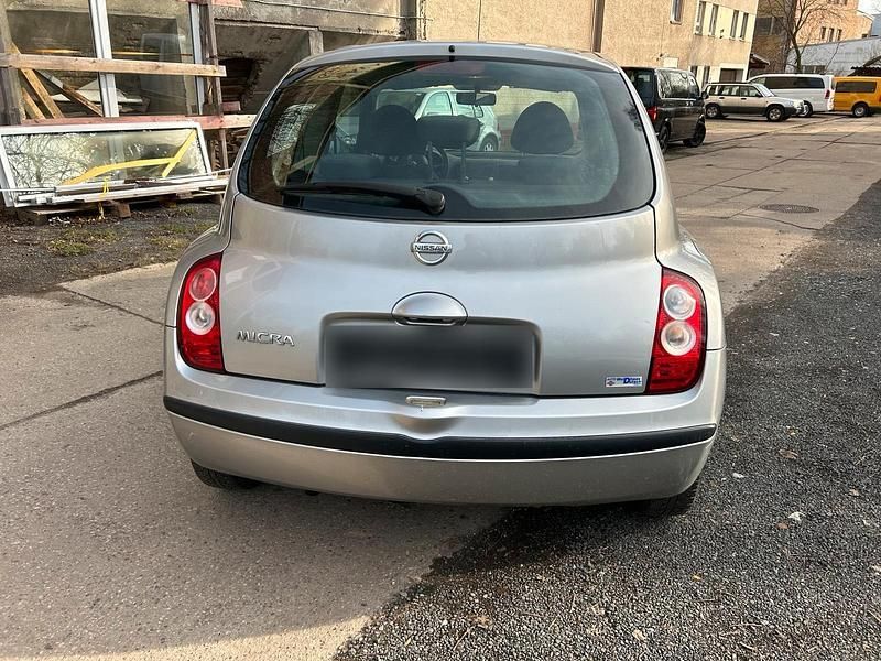 Gebraucht Nissan Micra 60 PS (44 kW) 2005 Silber Kleinwagen