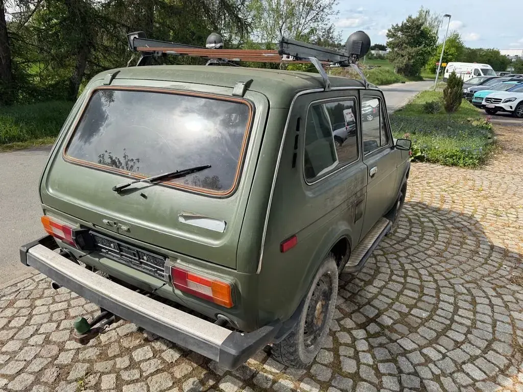 Usata Lada niva 73 CV (53 kW) 1991 Verde SUV