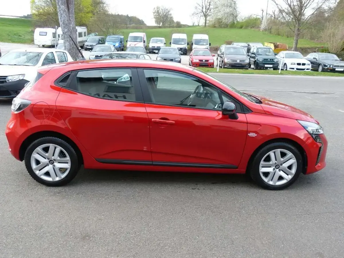 Gebraucht Renault Clio V Evolution 67 PS (49 kW) 2024 Rot Limousine