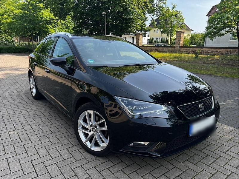 Schwarz Gebraucht 2016 Seat Leon Kombi | 7.900 € (Superpreis) - Bild 1/4