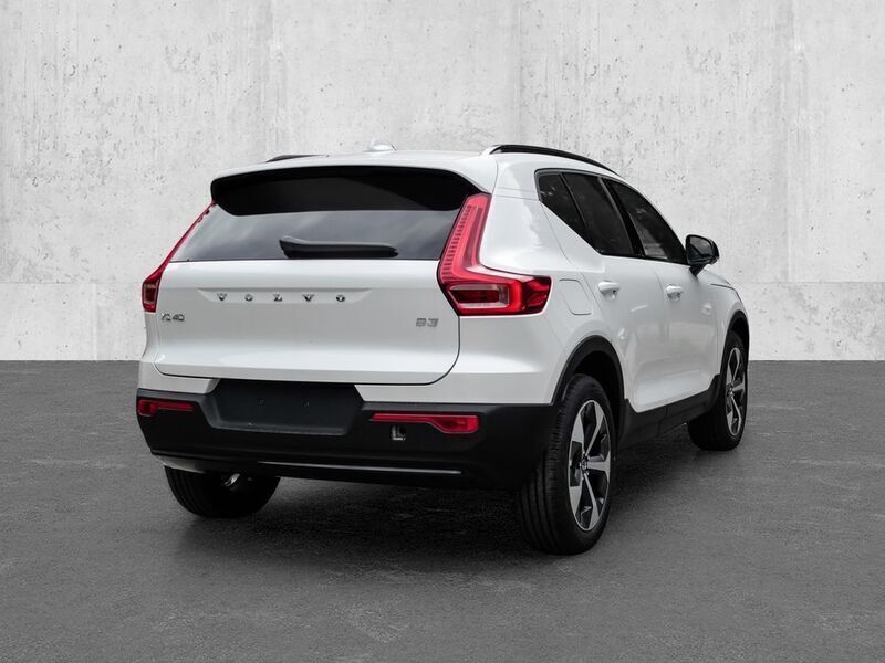 Gebraucht Volvo XC40 Business Edition 163 PS (119 kW) 2024 Weiß SUV