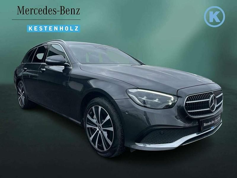Gebraucht Mercedes E300 Avantgarde 306 PS (225 kW) 2022 Graphitgrau Kombi