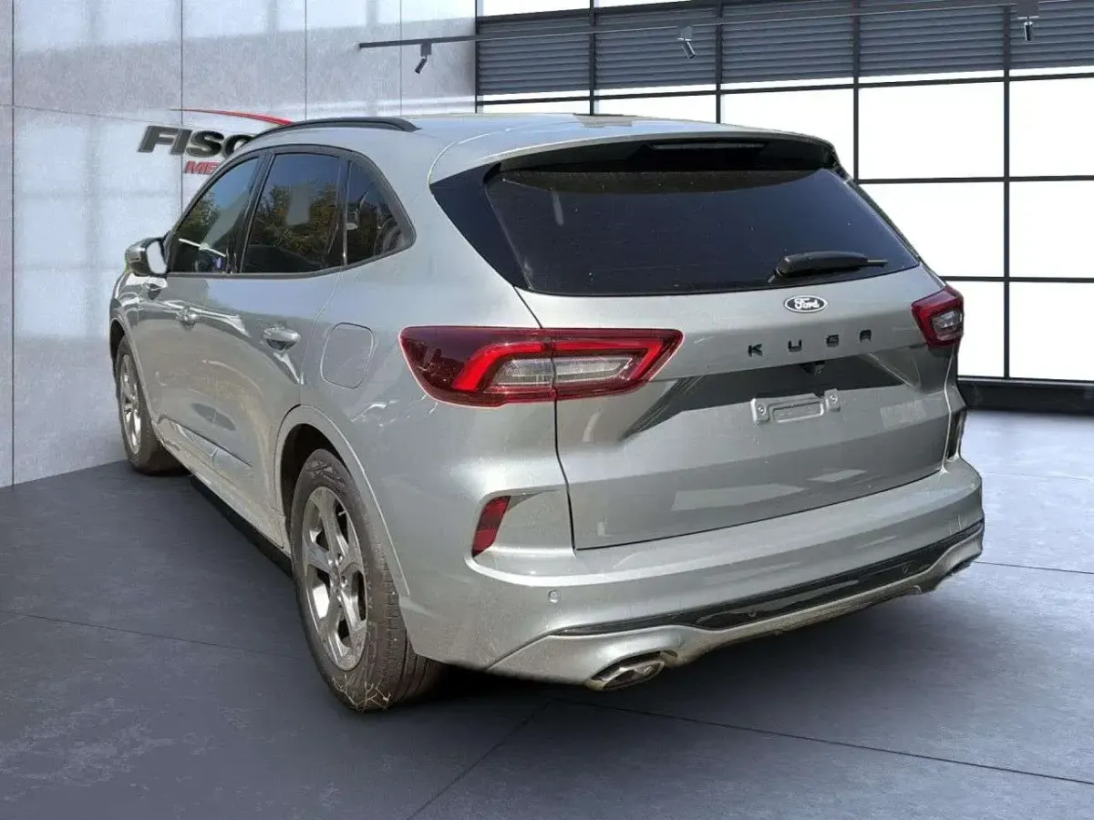 Gebraucht Ford Kuga ST-Line 186 PS (136 kW) 2025 Silber SUV