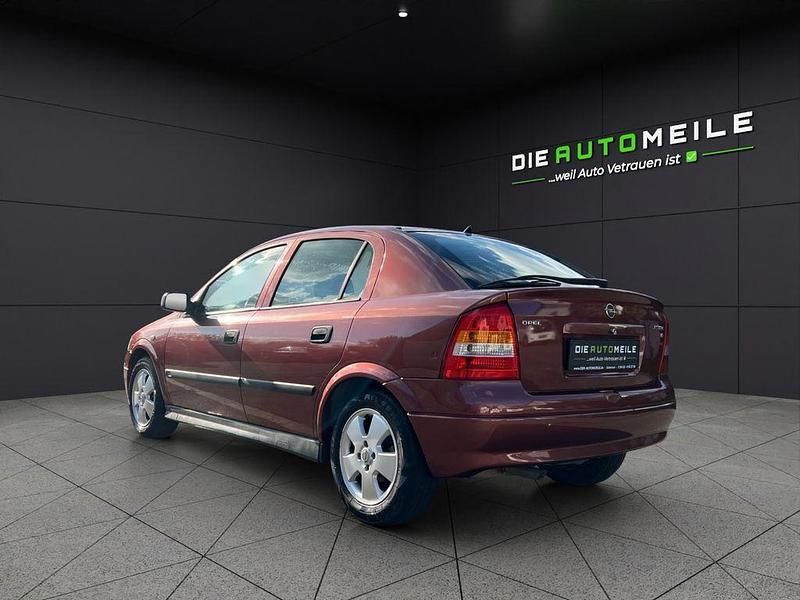 Usata Opel Astra Elegance 84 CV (61 kW) 2001 Rosso Berlina