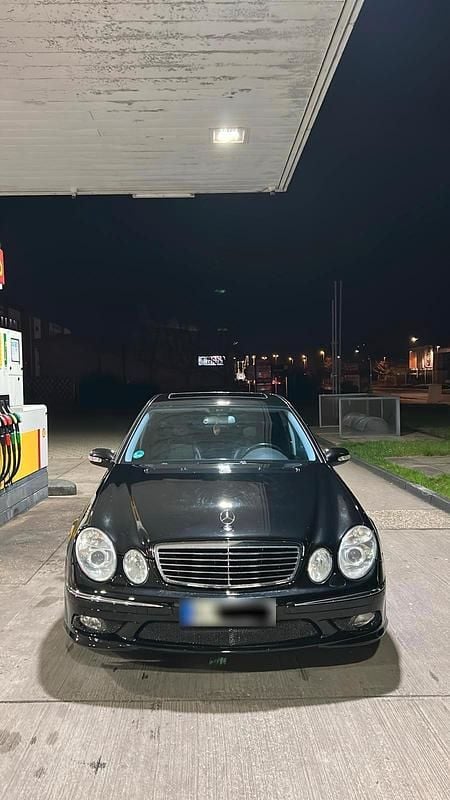 Gebraucht Mercedes E240 177 PS (130 kW) 2005 Schwarz Limousine