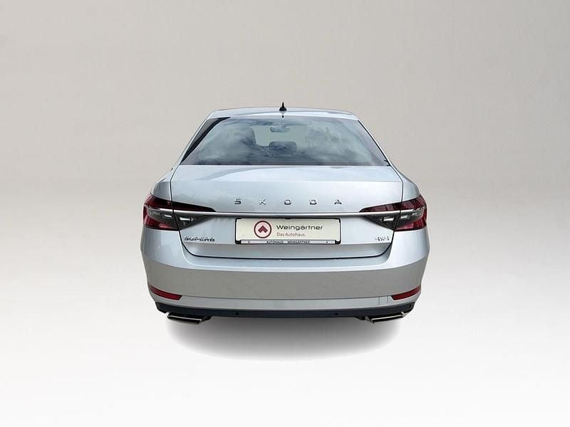 Gebraucht Skoda Superb Style 280 PS (205 kW) 2021 Silber Limousine