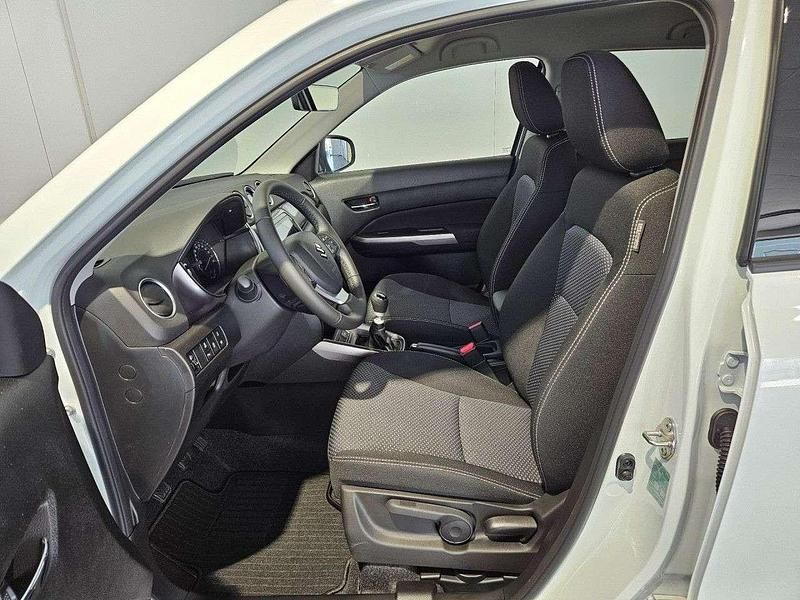 Gebraucht Suzuki Vitara Comfort 129 PS (94 kW) 2025 Weiß SUV