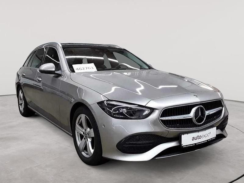 Mojavesilber metallic Gebraucht 2021 Mercedes C300 Avantgarde Kombi | 29.990 € (Superpreis) - Bild 1/4