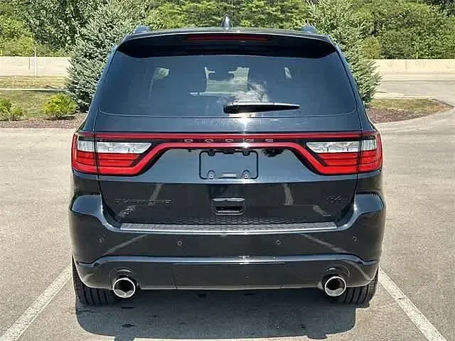 Gebraucht Dodge Durango 364 PS (267 kW) 2023 Diamond black clearcoat SUV
