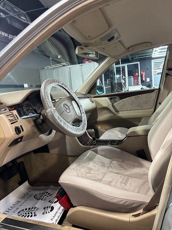 Gebraucht Mercedes E280 150 PS (110 kW) 1998 Silber Limousine