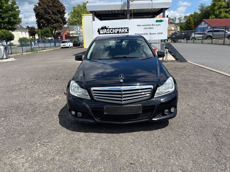 Schwarz Gebraucht 2012 Mercedes C180 Limousine | 5.900 € (Guter Preis) - Bild 1/4