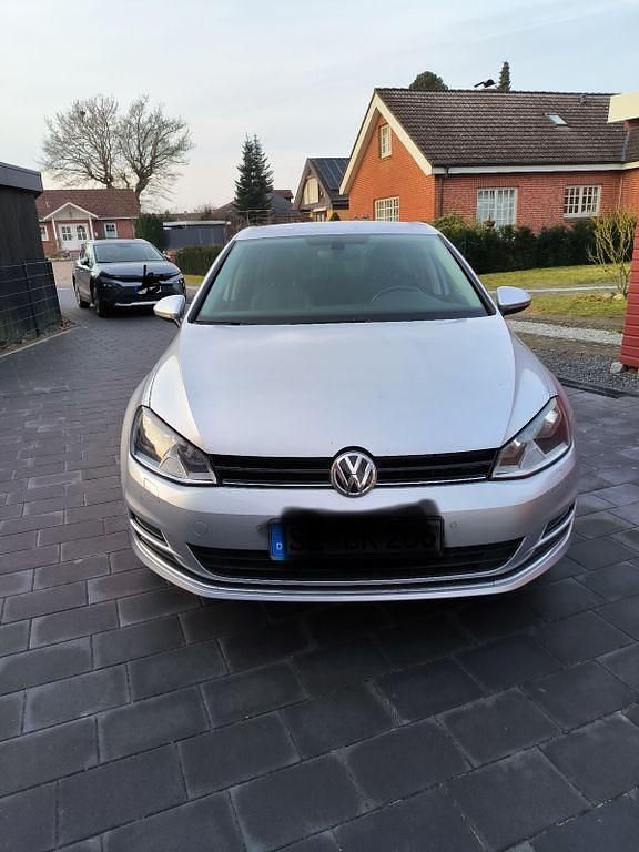 Silber Gebraucht 2016 VW Golf Allstar Limousine | 10.899 € (Guter Preis) - Bild 1/4