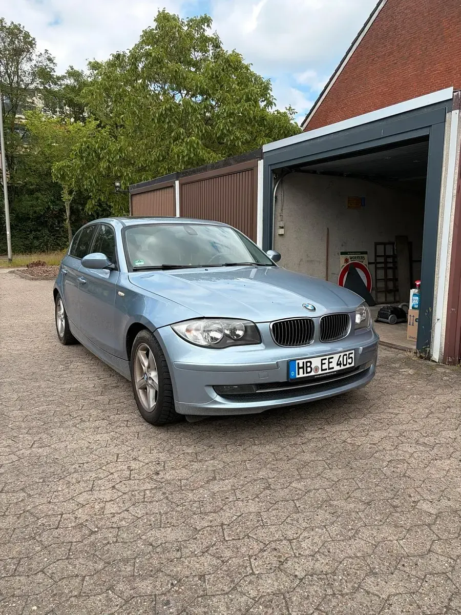 Gebraucht BMW 118 143 PS (105 kW) 2009 Silber Kleinwagen