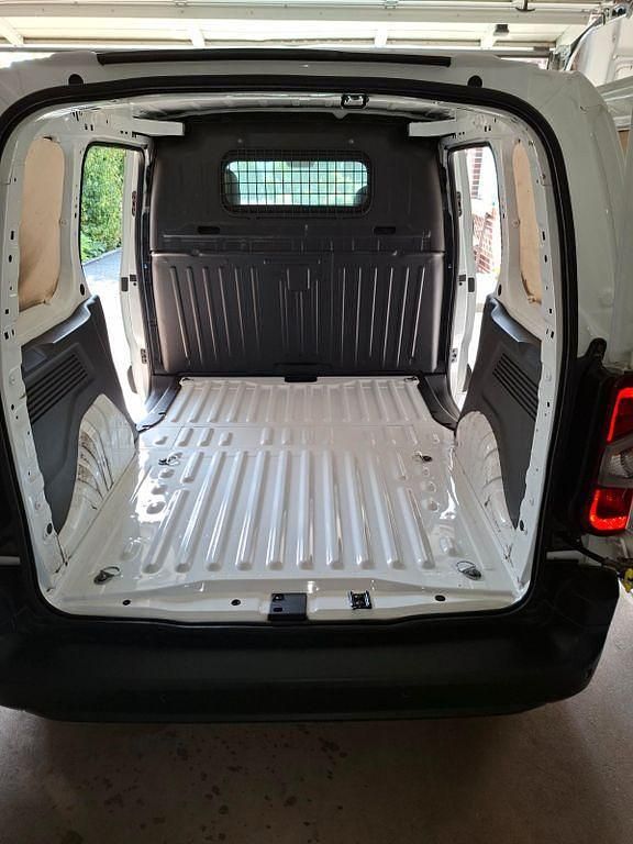 Weiß Gebraucht 2021 Citroën Berlingo Van / Kleinbus | 13.000 € (Superpreis) - Bild 1/4