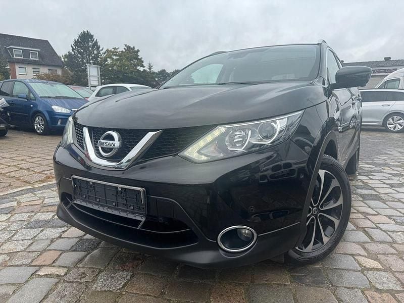 Schwarz Gebraucht 2016 Nissan Qashqai N-Connecta SUV | 12.990 € (Fairer Preis) - Bild 1/4