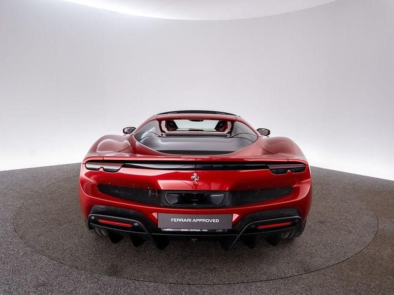 Gebraucht Ferrari 296 829 PS (609 kW) 2024 Rot Cabrio