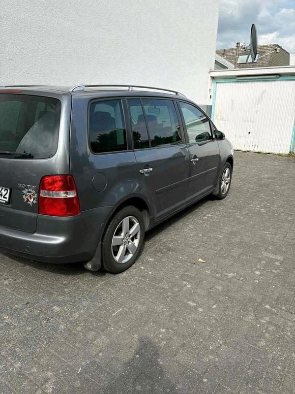 Gebraucht VW Touran 140 PS (102 kW) 2006 Grau Van / Kleinbus