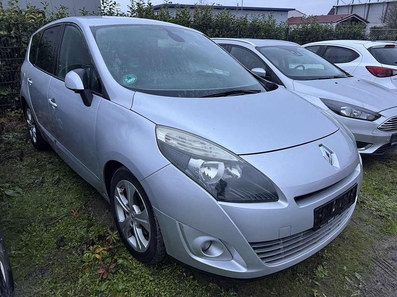 Platingrau Gebraucht 2010 Renault Scénic III Dynamique Van / Kleinbus | 2.999 € (Guter Preis) - Bild 1/4