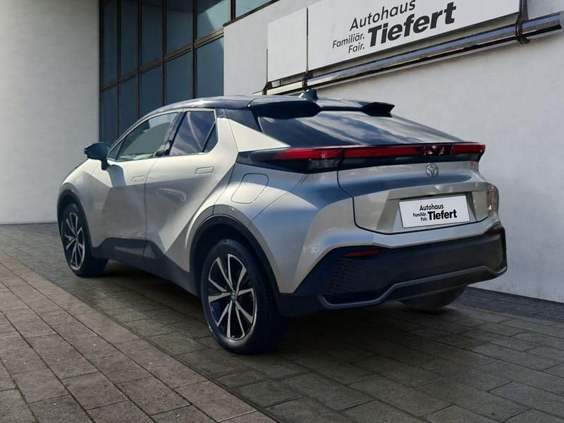 Neu Toyota C-HR 223 PS (164 kW) 2025 Silber SUV