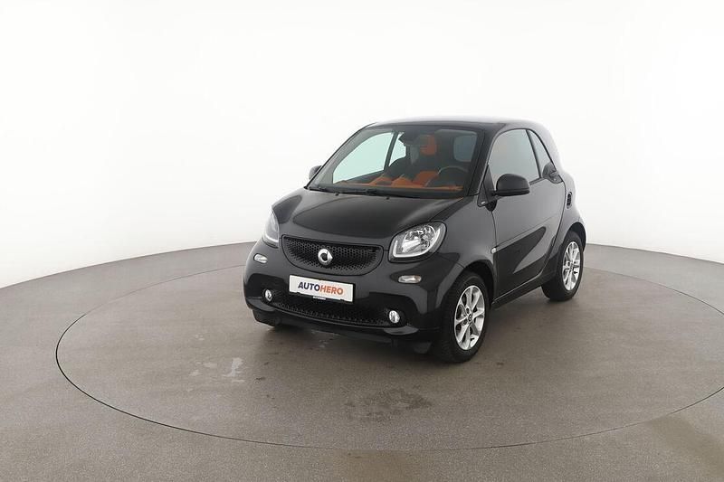 Schwarz Gebraucht 2019 Smart ForTwo Coupé Passion Kleinwagen | 11.240 € (Superpreis) - Bild 1/3