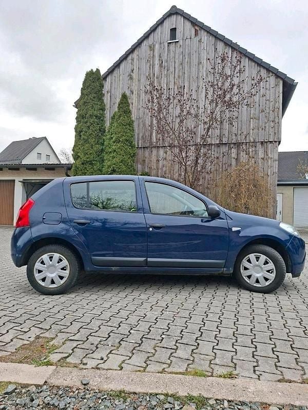 Gebraucht Dacia Sandero 84 PS (61 kW) 2009 Blau Kleinwagen