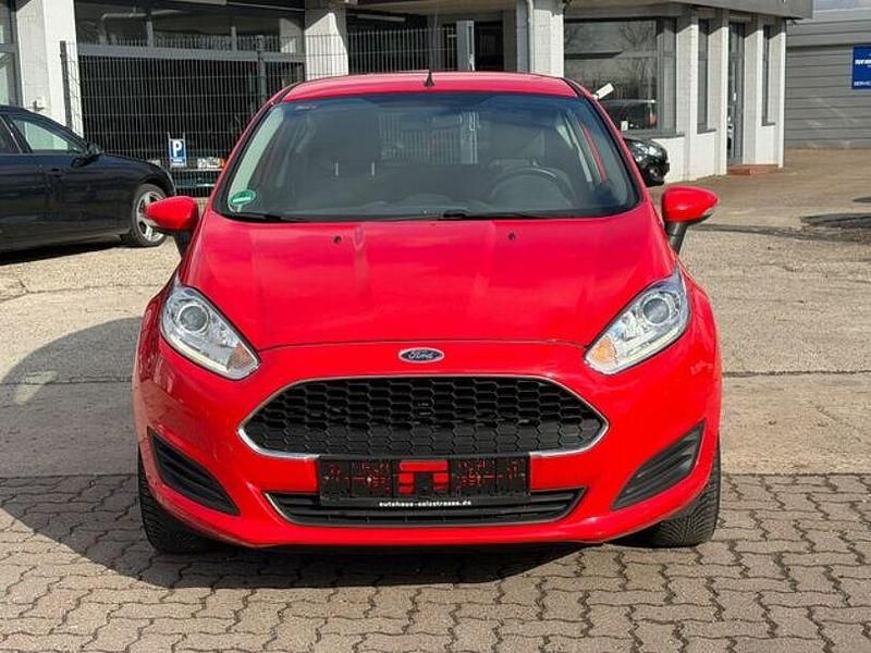 Gebraucht Ford Fiesta Trend 60 PS (44 kW) 2016 Rot Kleinwagen