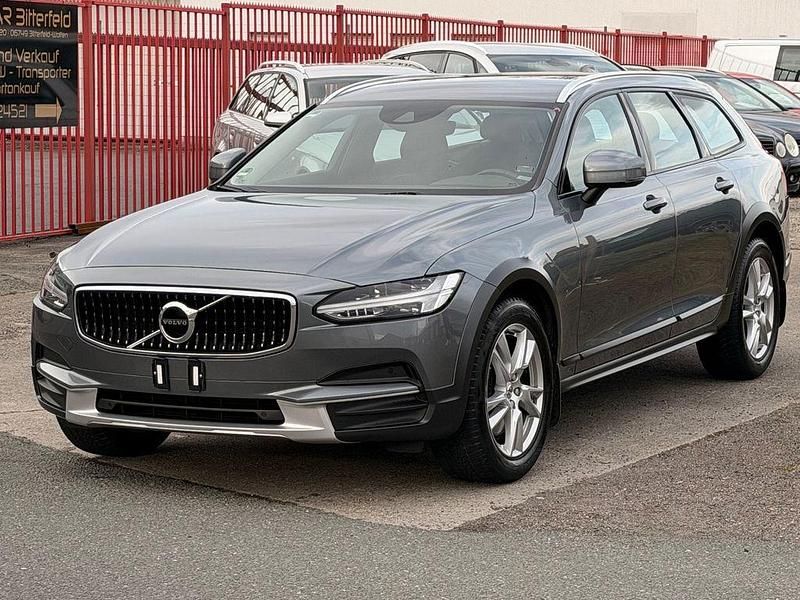 Gebraucht Volvo V90 CC Pro 190 PS (139 kW) 2018 Grau Kombi