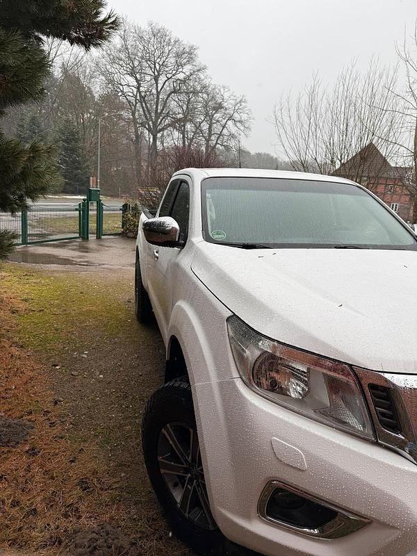 Gebraucht Nissan Navara 163 PS (119 kW) 2017 Weiß Abholung