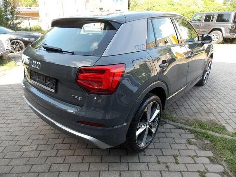 Gebraucht Audi Q2 S-Line 150 PS (110 kW) 2018 Grau SUV