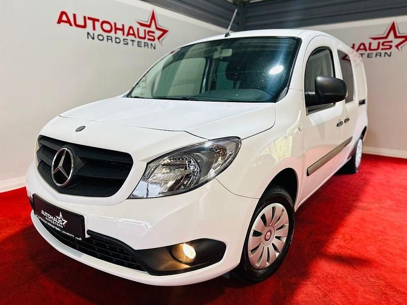 Weiß Gebraucht 2019 Mercedes Citan 111 Van / Kleinbus | 8.990 € (Fairer Preis) - Bild 1/4