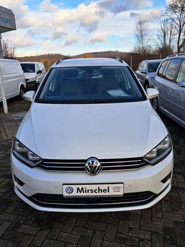 Oryxweiß perlmutteffekt Gebraucht 2014 VW Golf Sportsvan Highline Van / Kleinbus | 12.990 € (Etwas zu teuer) - Bild 1/4