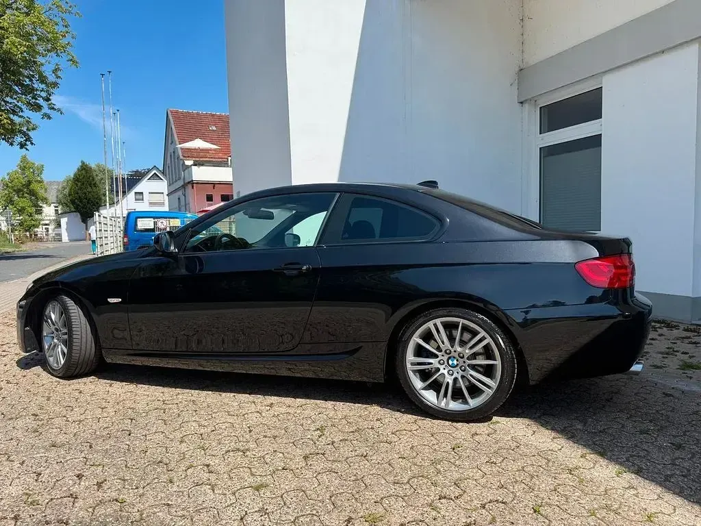 Gebraucht BMW 325 M Sport 204 PS (150 kW) 2013 Schwarz Coupé