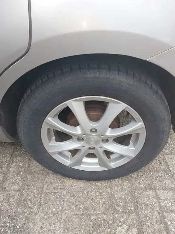 Gebraucht Nissan Note Acenta 88 PS (64 kW) 2011 Silber Kleinwagen