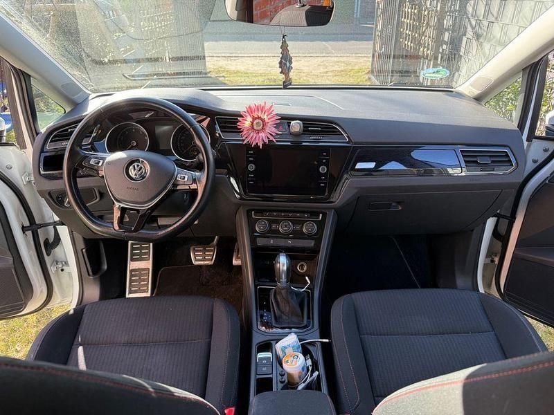 Gebraucht VW Touran Sound 150 PS (110 kW) 2017 Weiß Van / Kleinbus