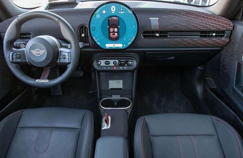 Gebraucht Mini John Cooper Works 156 PS (114 kW) 2024 Midnight black metallic Kleinwagen