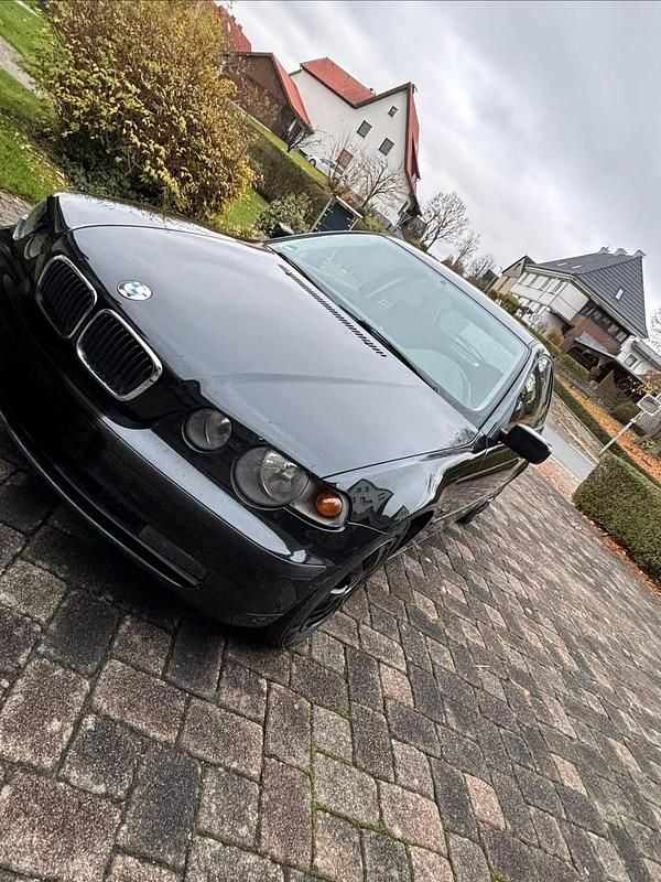 Schwarz Gebraucht 2002 BMW 316 Compact Kleinwagen | 800 € (Superpreis) - Bild 1/4
