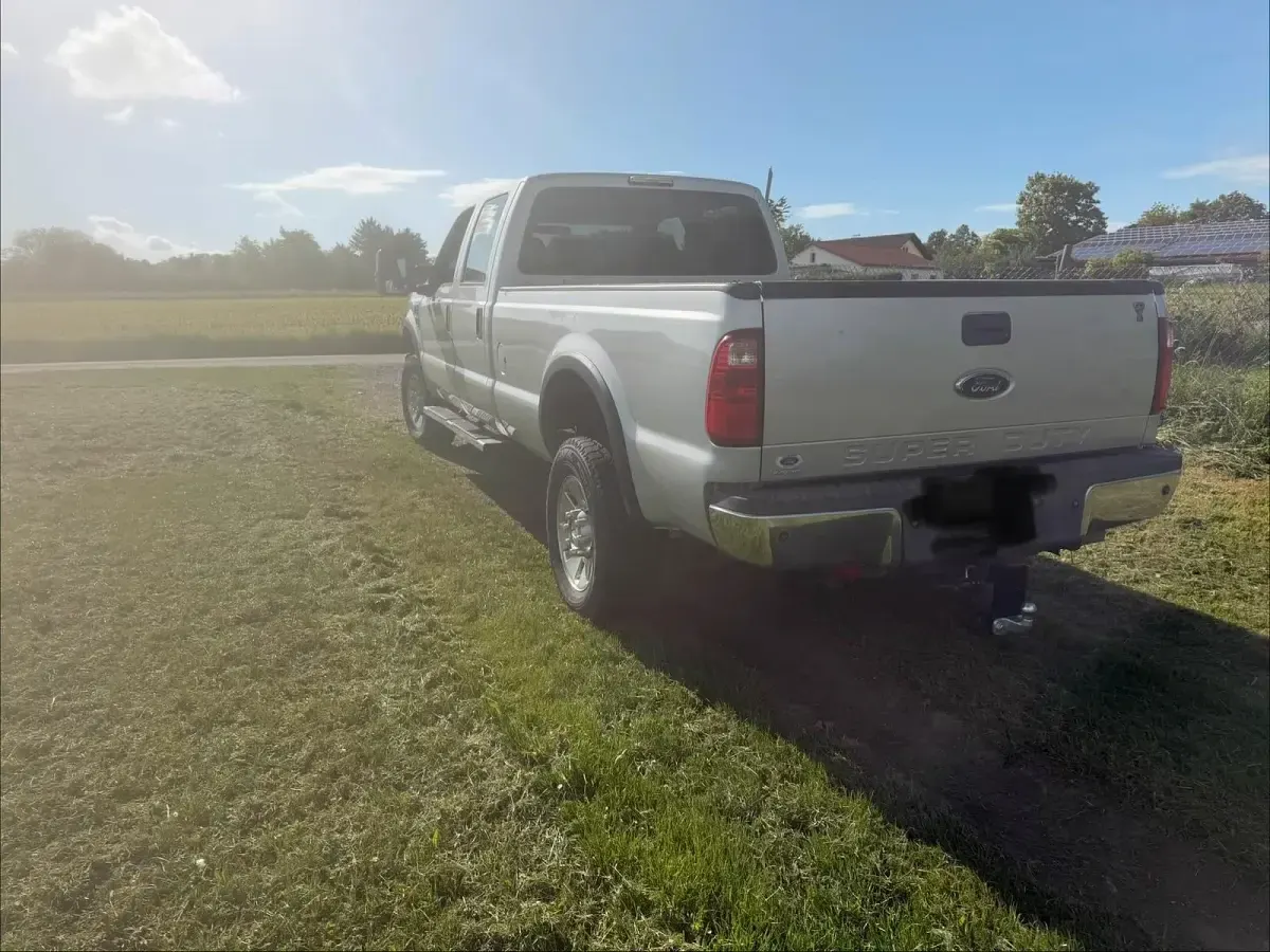 Gebraucht Ford V8 365 PS (268 kW) 2008 Silber Pickup